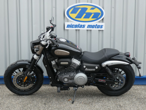 BENDA MOTOR AVANGERS