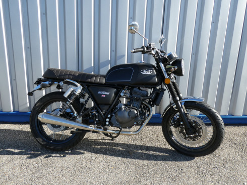 MASH BLACK SEVEN 125