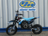 APOLLO MOTORS ROCKET