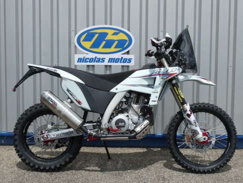AJP PR7